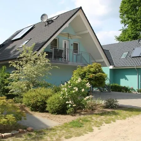 K 100 Og - Charmante Ferienwohnung Fuer Die Ganze Familie In An Der Mueritz Apartmán *